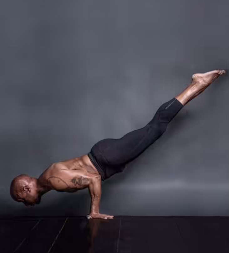 В 65 років виглядає на 40: чоловік поділився секретами, що допомагають йому зберегти молодість