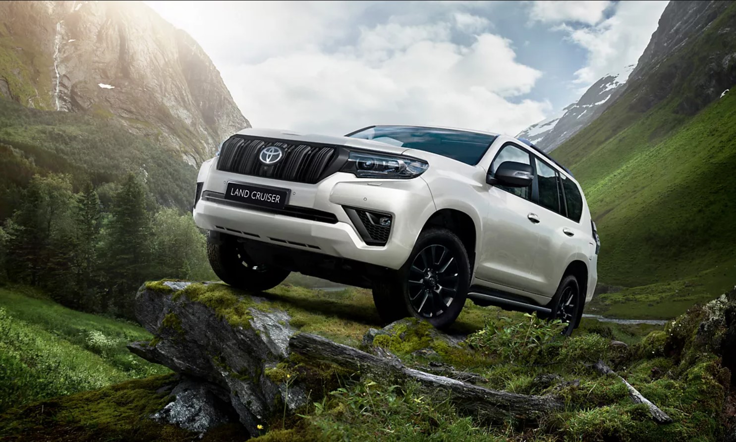 Системи повного приводу на пікапах та позашляховиках: які бувають та як працюють