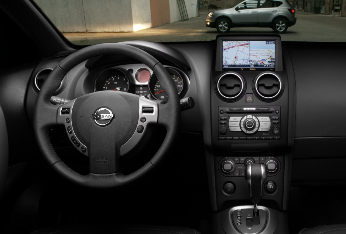 Volkswagen Tiguan против Nissan Qashqai: выбираем лучший кроссовер с пробегом