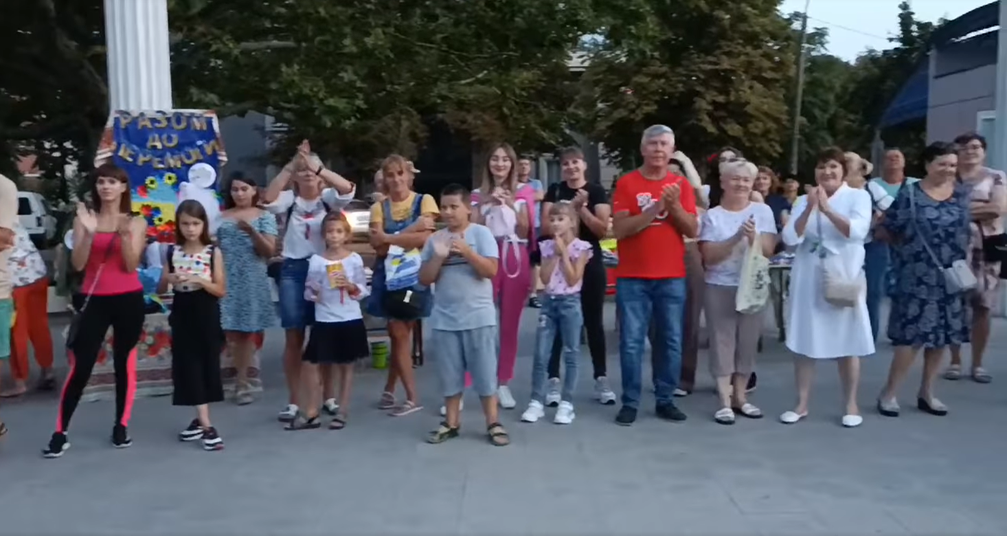 Херсонский арбуз продали на аукционе за 2 тысячи гривен. Деньги передадут ВСУ (видео)