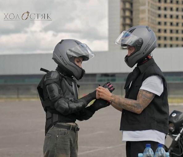 Перший поцілунок на "Холостяк-13". Терен вразив вчинком на романтичному побаченні (фото)