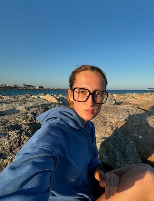 Модель з Маріуполя з'явилася на обкладинці Vogue: хто вона і що про неї відомо