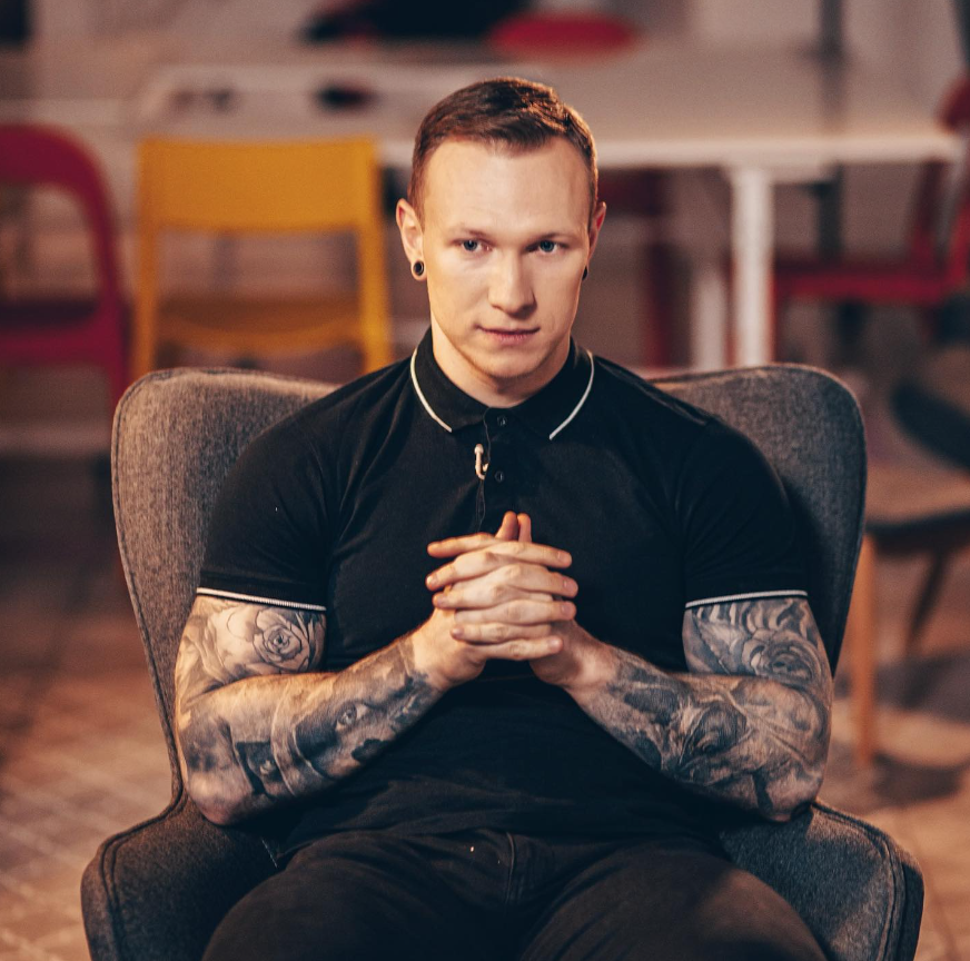 Спартак Суббота виявився аферистом. Вийшло велике розслідування, яке доводить - він брехун і самозванець