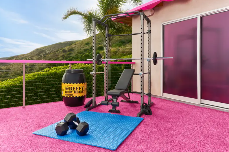 Копия дома Барби. Смотрите, как выглядит "кукольная" гостиница и сколько стоит в ней проживание