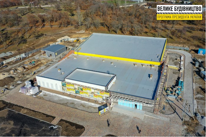 У Нікополі завершують будівництво першого спорткомплексу з басейном