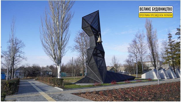 В сети показали, как после реставрации выглядит мемориал "Украина-освободителям" в Меловом