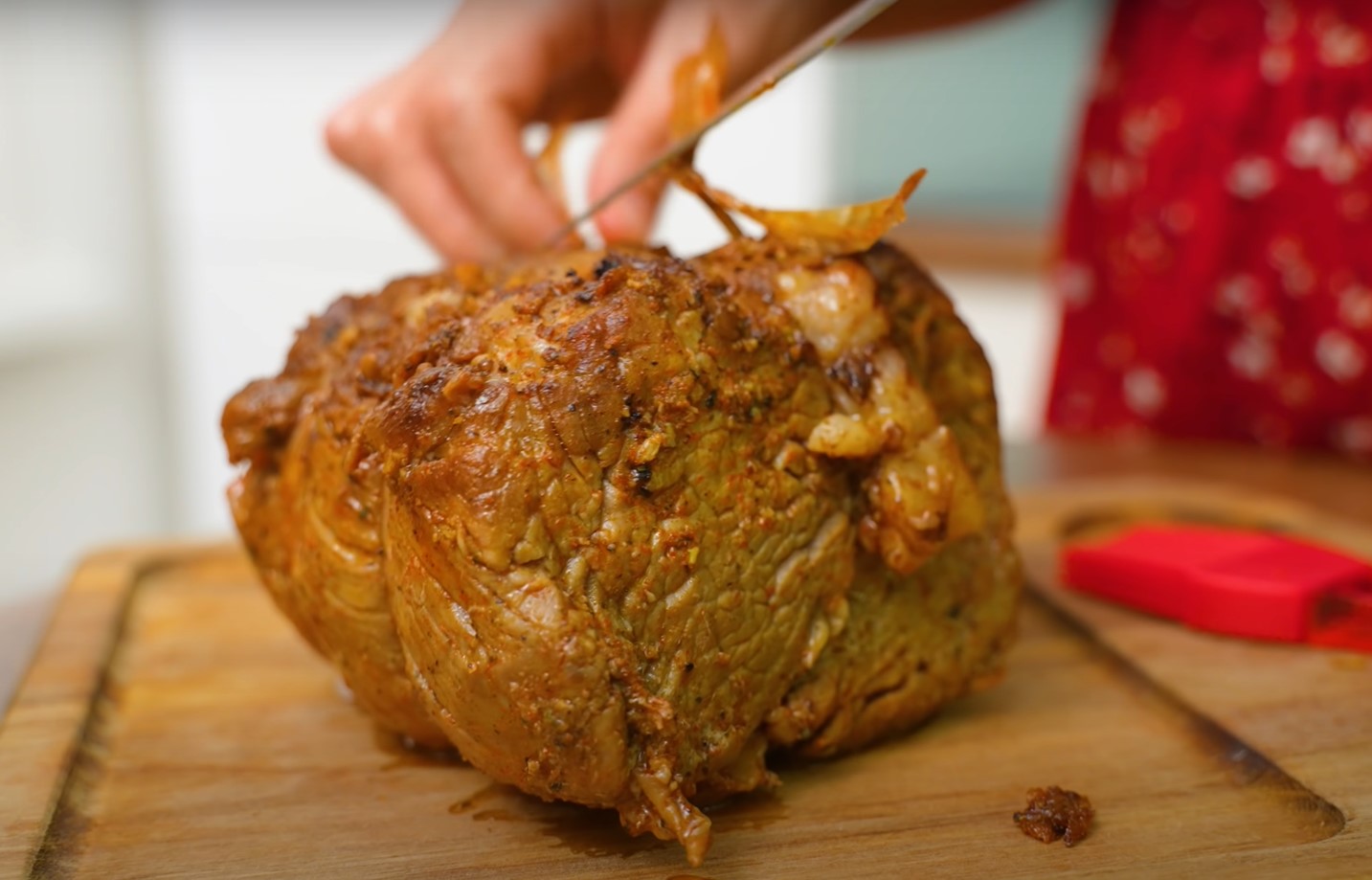 Вкусная и сочная буженина по-домашнему: как приготовить "королеву" новогоднего стола