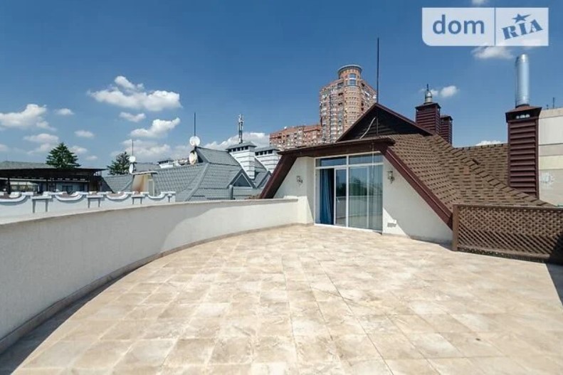 Аренда - почти 400 тысяч в месяц: фото дома, где все время прятался Медведчук