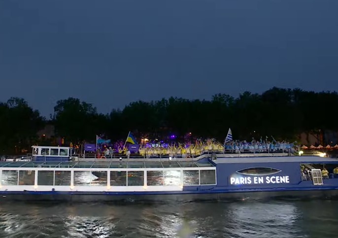 Олімпійські ігри 2024: яскраві фото і відео з церемонії відкриття в Парижі