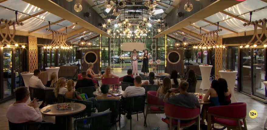 Як минув 3 випуск "Холостяка-13". Поцілунки, сльози та несподіваний "виліт" одразу двох учасниць