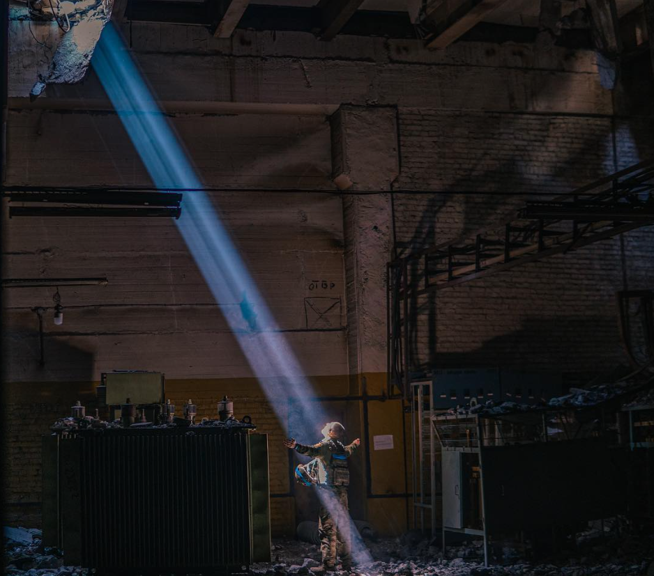 Крепость Мариуполь. Пресс-офицер полка "Азов" снял фильм-прощание об "Азовстали"