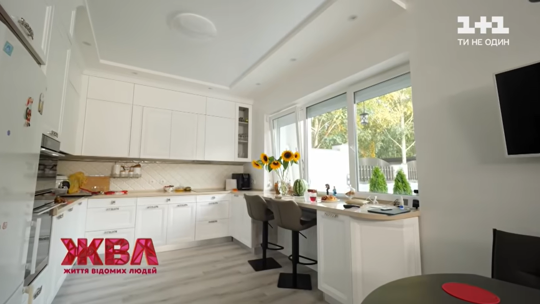 Мосейчук вперше розповіла, що росіяни зробили з її будинком під Києвом: "цілим не лишився"