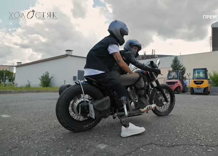 Перший поцілунок на "Холостяк-13". Терен вразив вчинком на романтичному побаченні (фото)