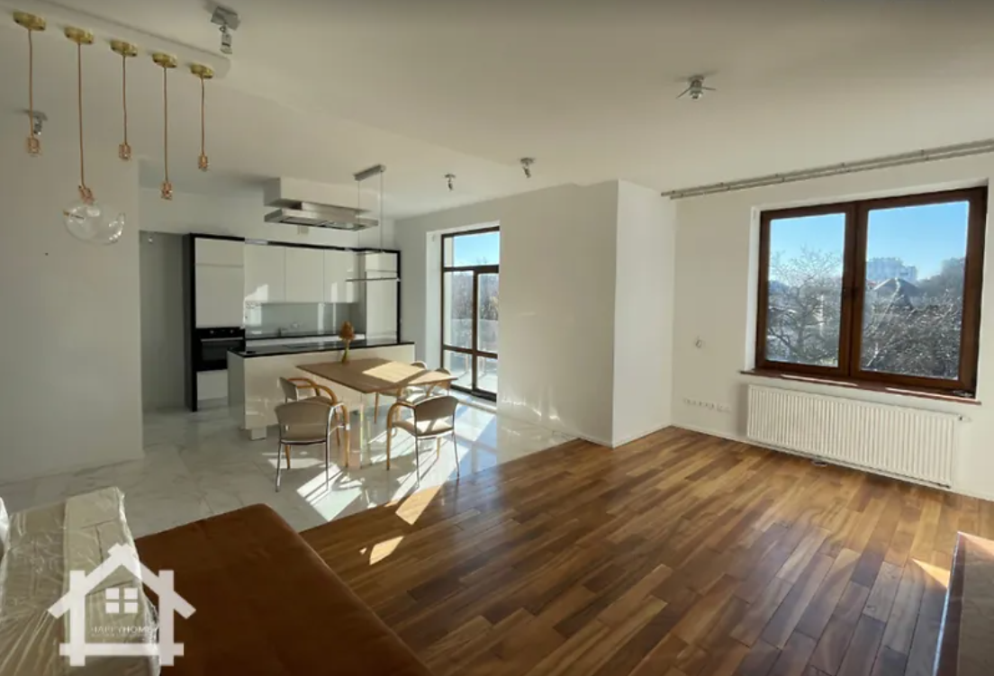 У Львові за 37 мільйонів продають VIP-квартиру з "гарним краєвидом": як виглядає житло