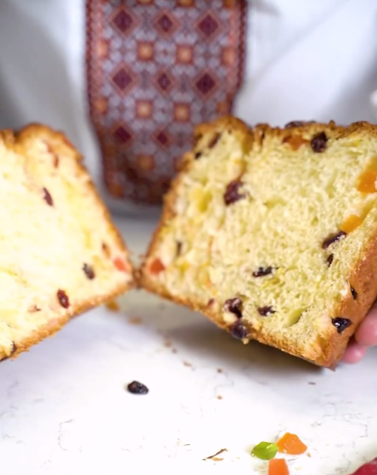 Пасхальный крафин: "космически вкусный" рецепт праздничной выпечки от судьи "МастерШеф"