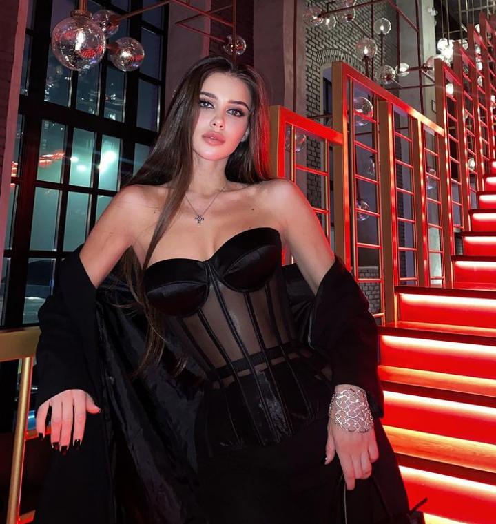 Участница Мисс Украина 2021 сняла видео, как нарушает ПДД... и погорела: "копы" тоже сидят в сети