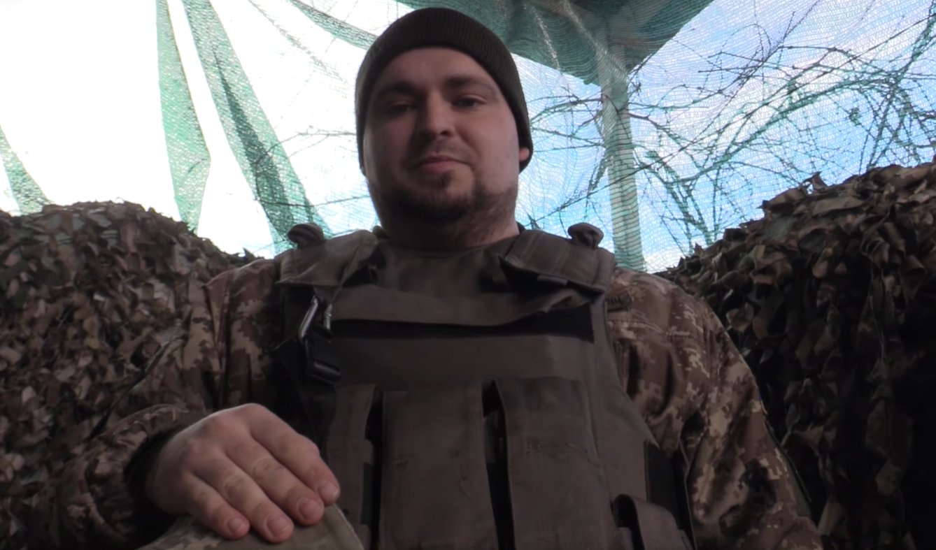 Бойцы ВСУ на передовой поздравили украинцев с Новым годом: "празднуйте, мы прикроем!" (видео)