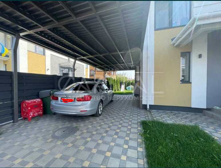 Даша Квіткова продає свій крутий будинок на OLX: його ціна може шокувати