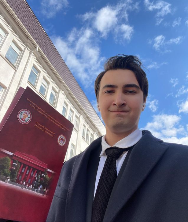 17-летний внук Ющенко уехал из Канады, чтобы учиться в Украине: тайно поступил в киевский вуз