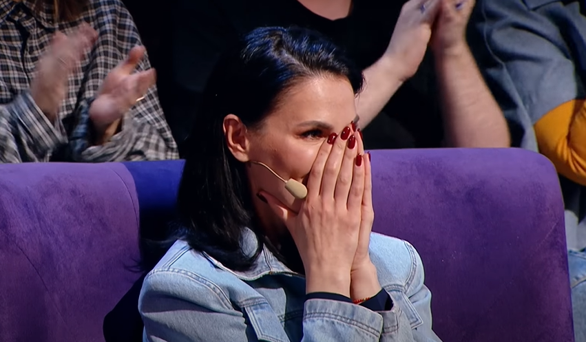 Зустрічали стоячи та з оплесками. Після повернення на "Лігу сміху" Віктор Розовий довів глядачів до сліз (відео)