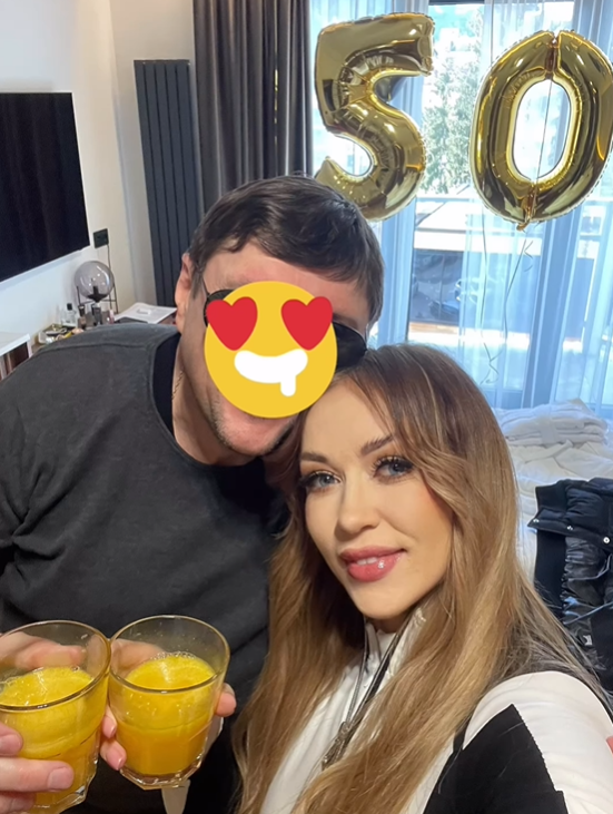 Популярна співачка вперше після розлучення показала нового коханого