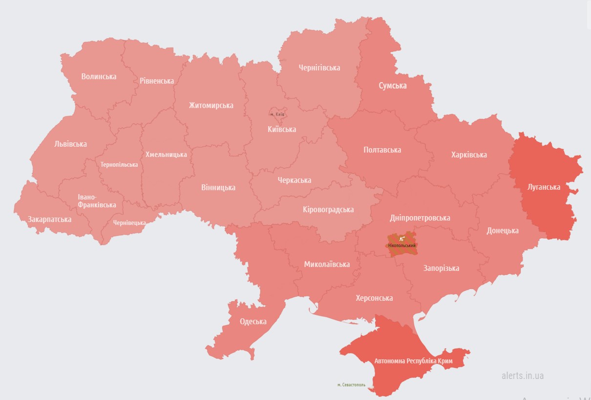 В Україні оголошено масштабну повітряну тривогу, є ризик ракетного удару