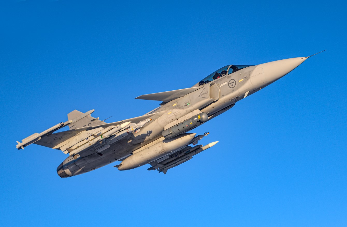 Шведський грифон. Що відомо про літаки Gripen та топ-5 відмінностей від F-16