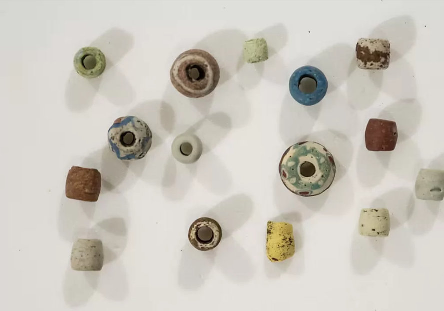 Археологи знайшли у могилах унікальні прикраси. Їм 1500 років! (фото)