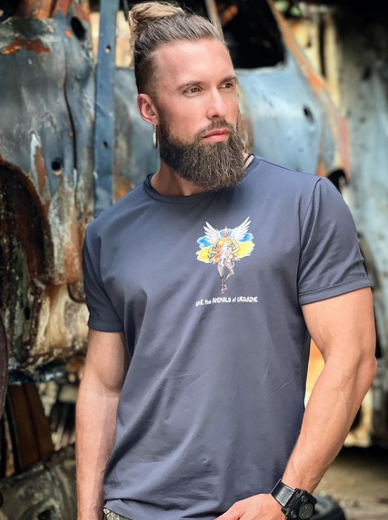 Уже не холостяк: Мистер Страйк и звезда "Танцев со звездами" сделал личное признание