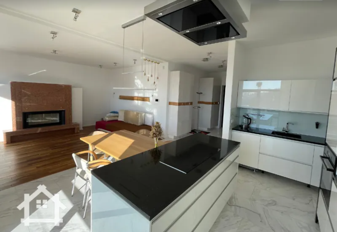 У Львові за 37 мільйонів продають VIP-квартиру з "гарним краєвидом": як виглядає житло