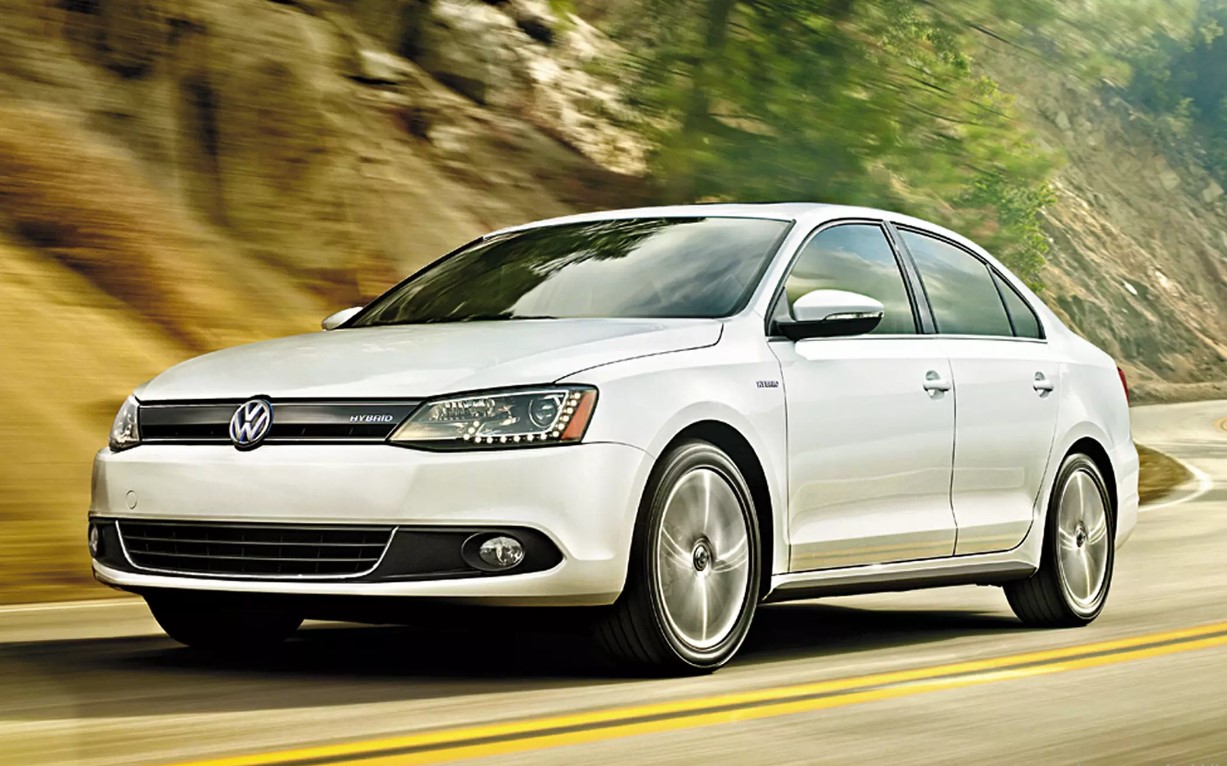 На бензині та електротязі: ТОП-5 вживаних гібридних авто українського ринку