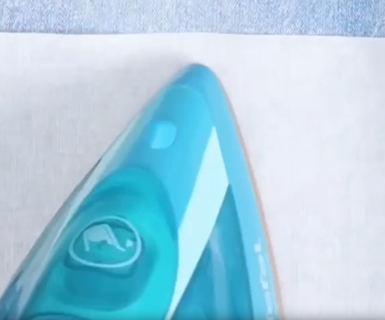 Виводимо жирні плями з одягу без прання: ну дуже простий спосіб!