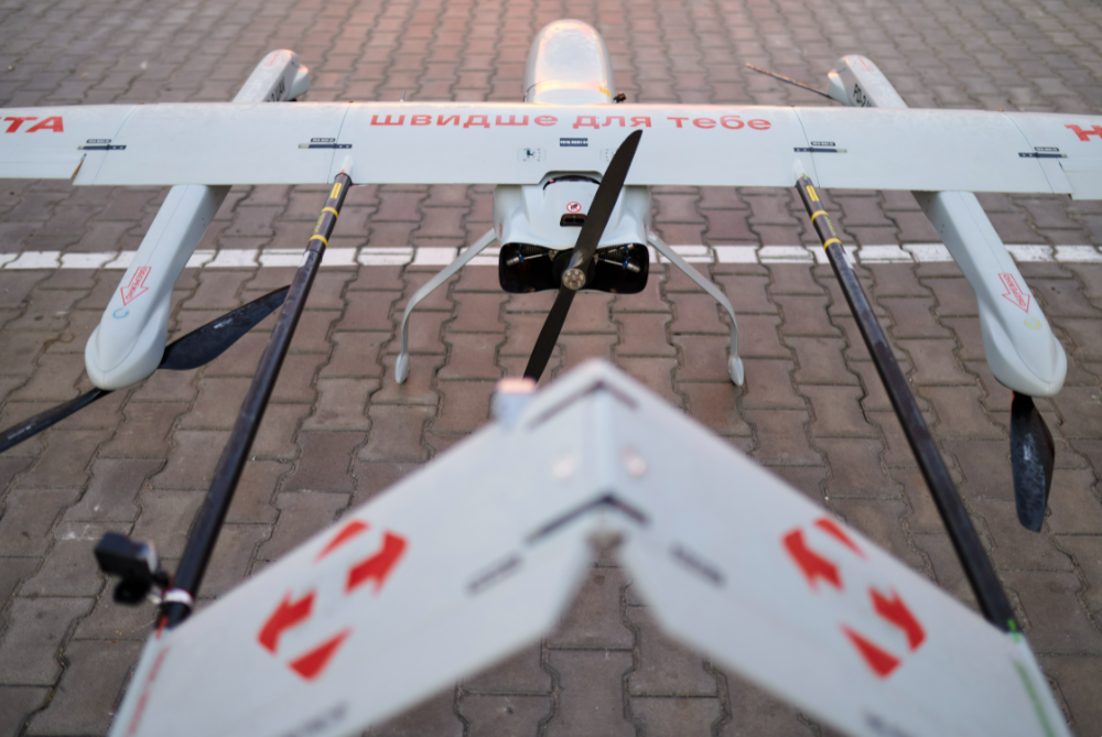 "Новая почта" доставила посылки из Киева во Львов беспилотником (фото)