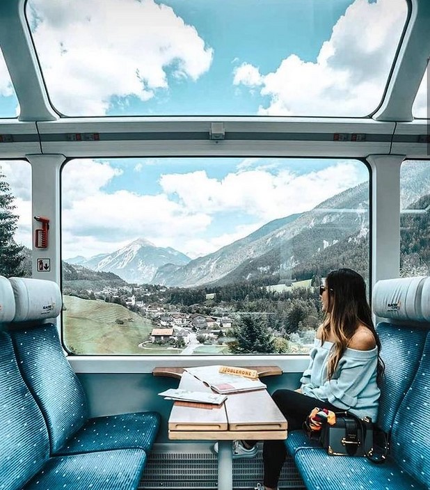 Вражаючі краєвиди. Як проїхатися легендарним експресом у Швейцарії: ціни та маршрут