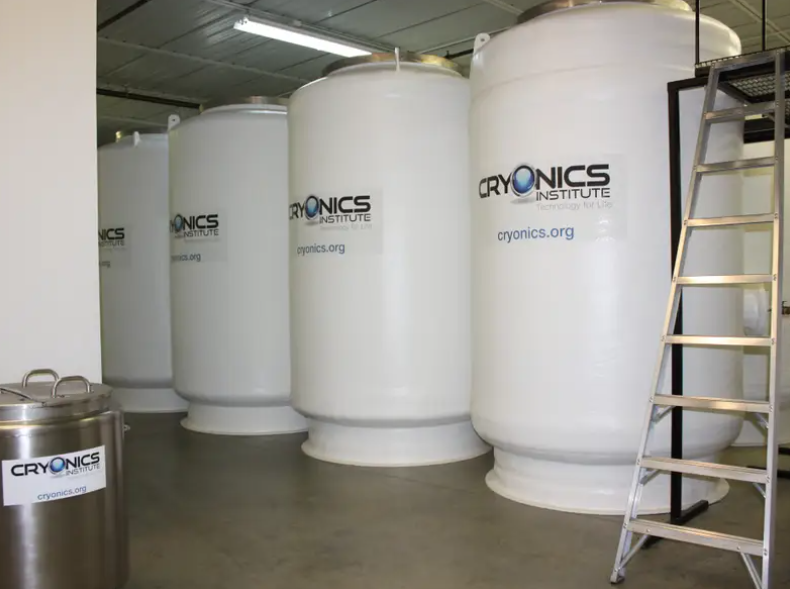 Чоловік заморозить себе і свою сім'ю, щоб "воскреснути" у майбутньому. Скільки коштує "друге" життя?