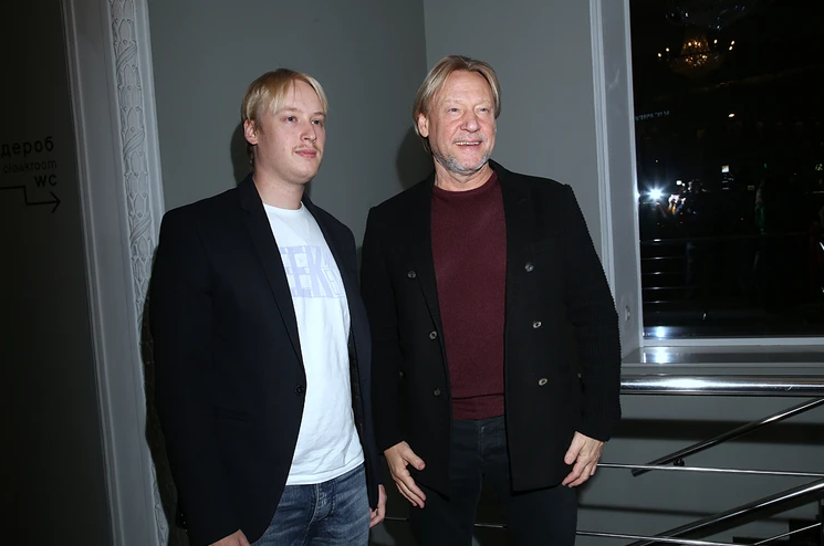 "Гардемарин" Харатьян вирішив відправити хворого сина воювати проти українців