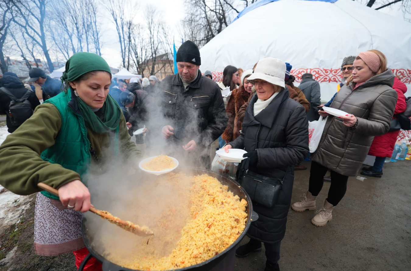 У Львові відкрили четверту в Україні "юрту незламності": як вона виглядає
