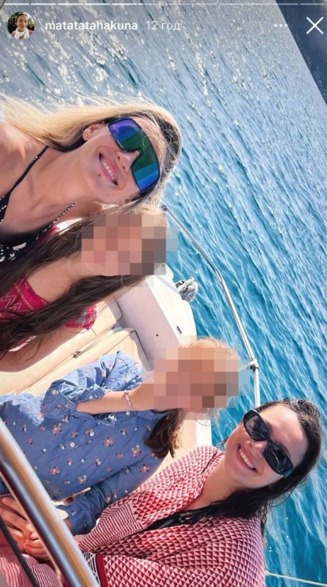 Дочь Мозговой после каминг-аута отправилась на отдых с любимой и показала яркие фото