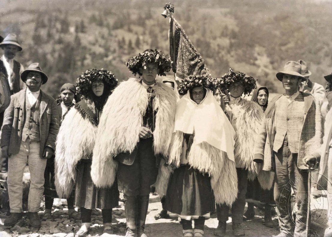Как гуцулы праздновали свадьбу 100 лет назад: обычаи и архивные фото