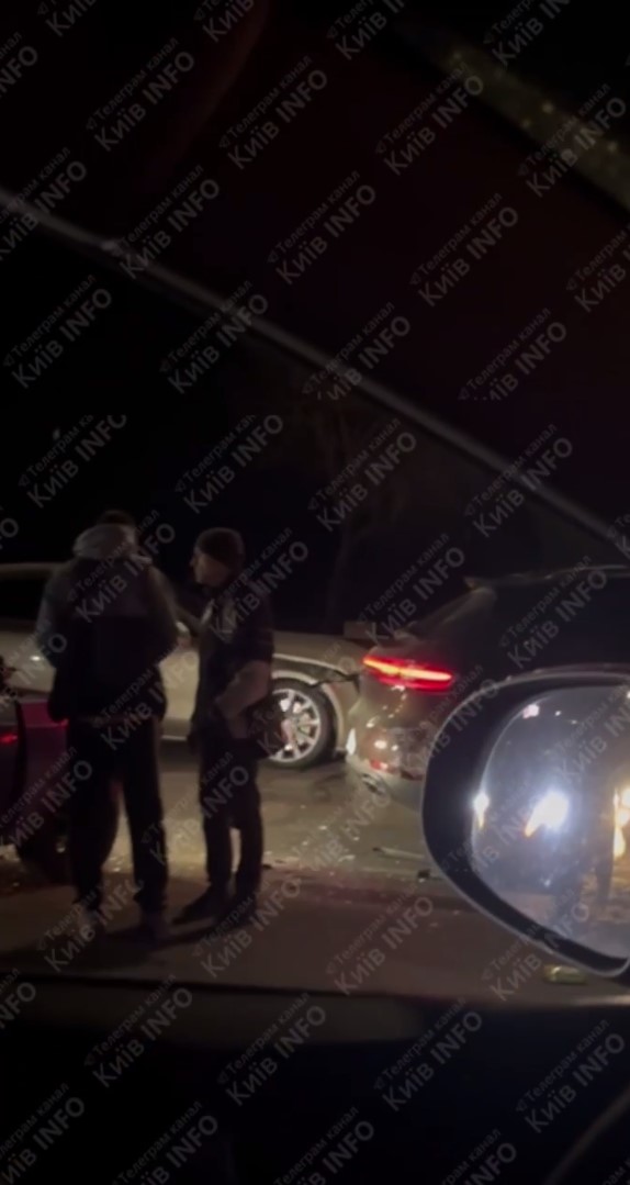 Украинская певица попала в аварию: фото последствий