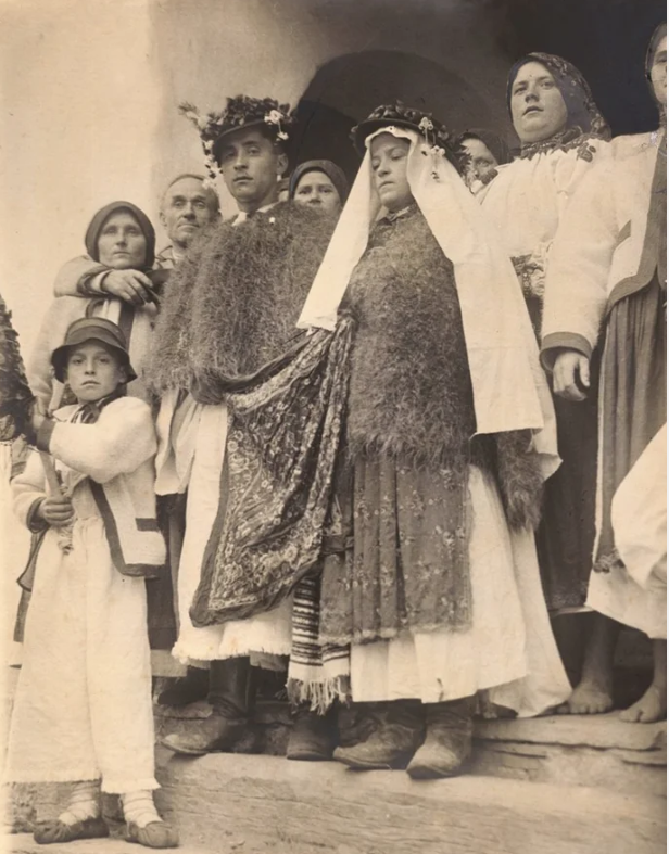 Как гуцулы праздновали свадьбу 100 лет назад: обычаи и архивные фото