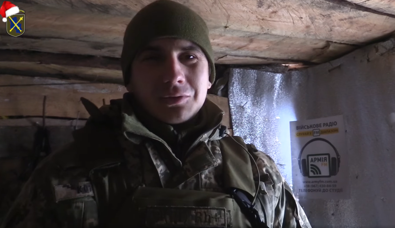 Бойцы ВСУ на передовой поздравили украинцев с Новым годом: "празднуйте, мы прикроем!" (видео)