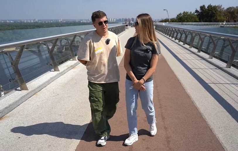 "Були пропозиції": Харлан пригадала, як її вмовляли отримати російське громадянство