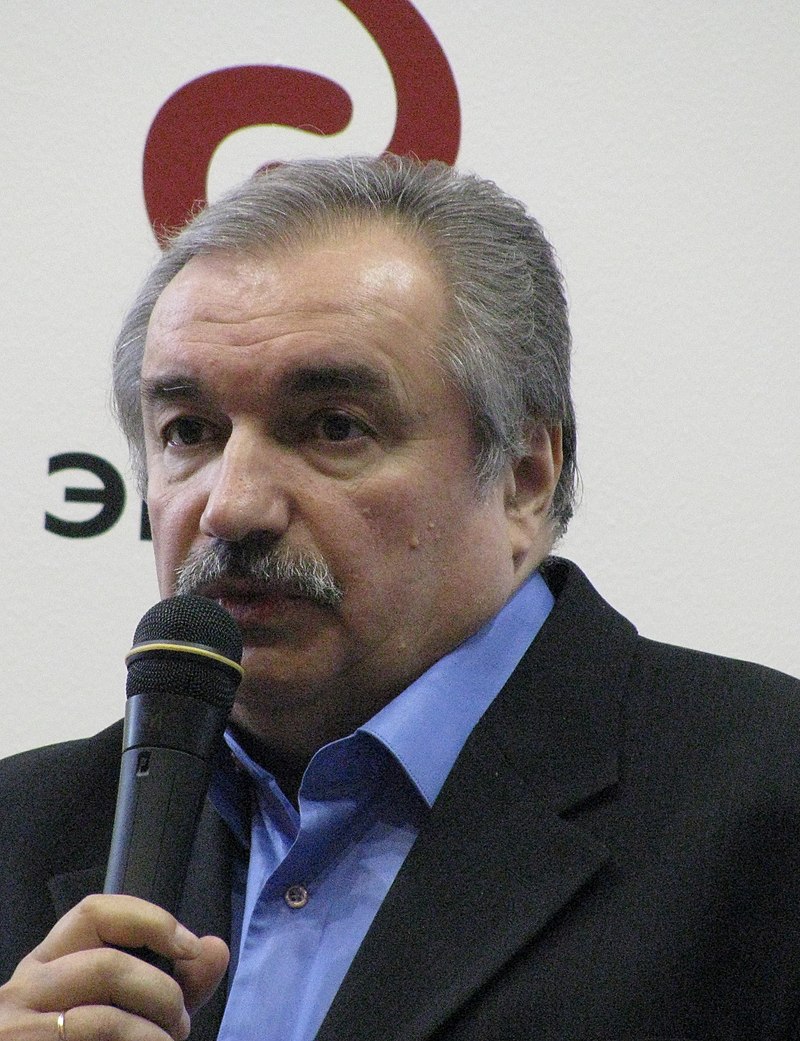 Умер знаменитый украинский писатель-фантаст Сергей Дяченко