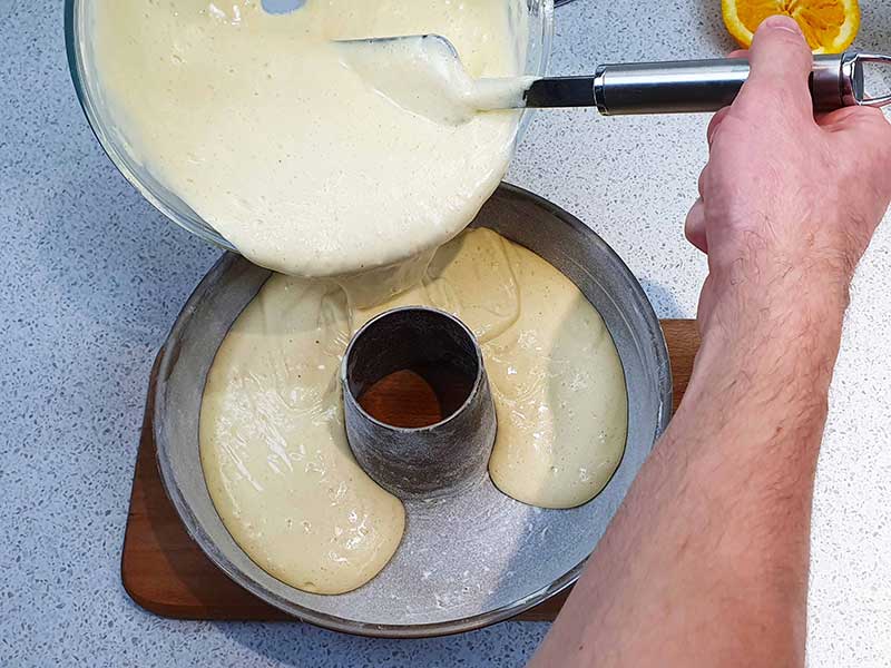 Клопотенко дал рецепт роскошной шарлотки с яблоками и секретным ингредиентом: готовим за 30 минут!