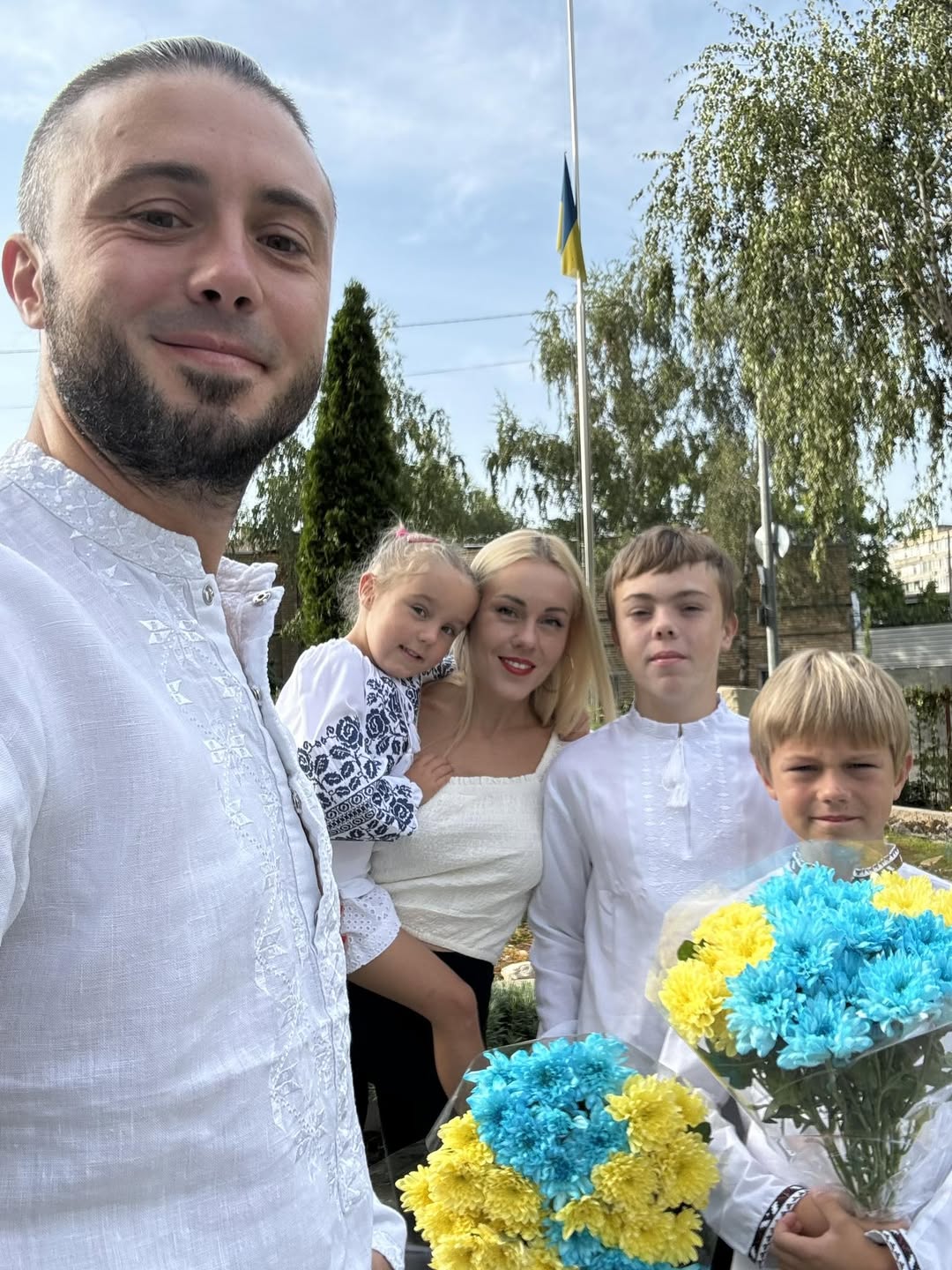 Елена Тополя объяснила, почему на самом деле молчит о деталях развода