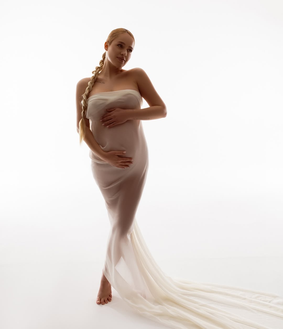 Переможниця "Холостяка" Інна Бєлєнь замилувала ніжними фото та подробицями вагітності