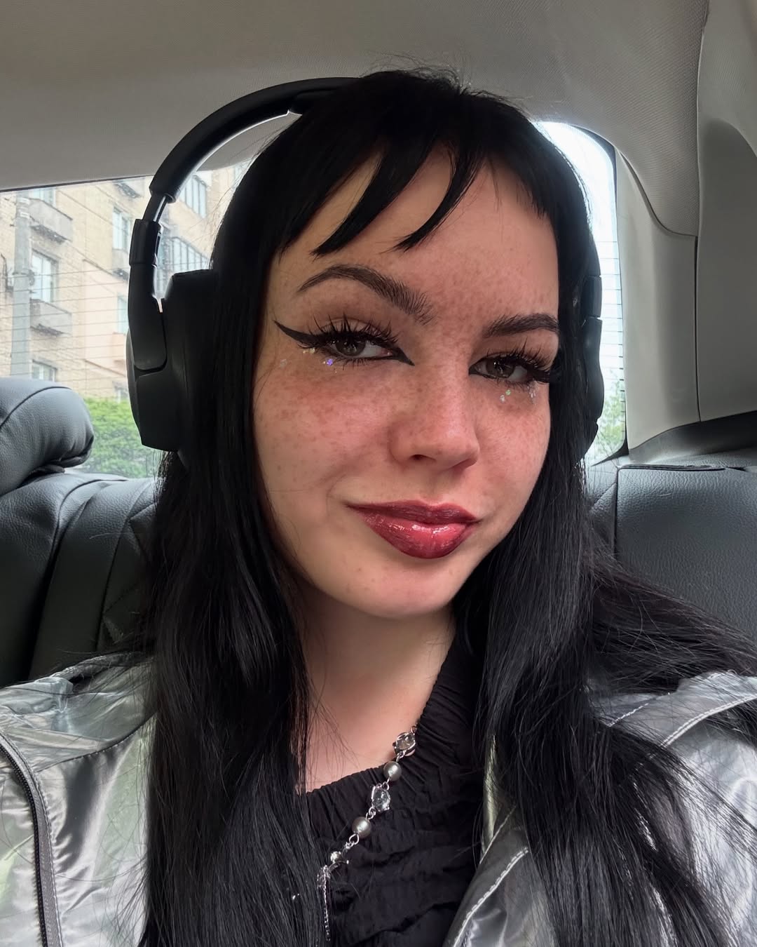 "Я с этого ржу". Кажанна о скандале с лейблом Jerry Heil и "звездной болезни"