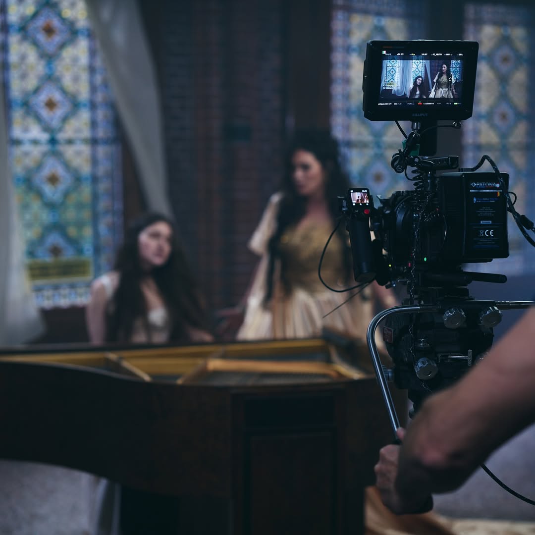 "Чиста магія". Jerry Heil і Within Temptation випустили чуттєвий трек (відео)