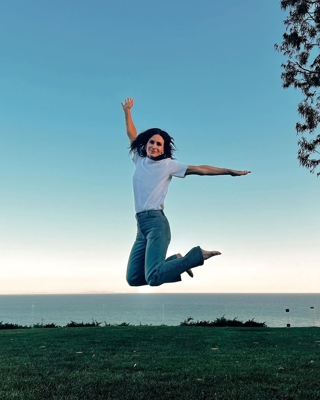 6 привычек Кортни Кокс, которые помогают ей выглядеть молодо в 60 лет